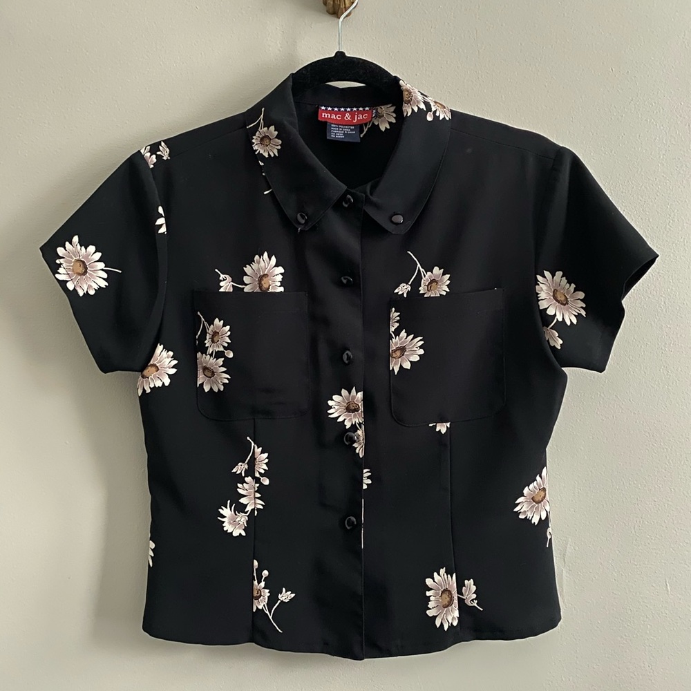 Retro Black Daisy Button Up Top